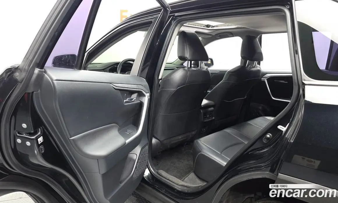 Toyota RAV4 2019 2.5 АКПП, фото 16 Toyota RAV4 2019 2.5 АКПП, фото 16