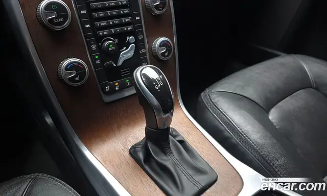 Volvo XC70 2014 2.0 АКПП, миниатюра 9
