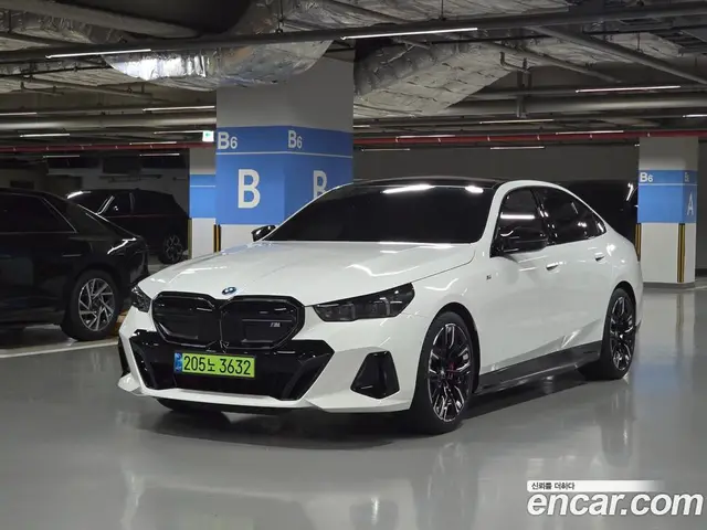 BMW i5, 2026, 250 км