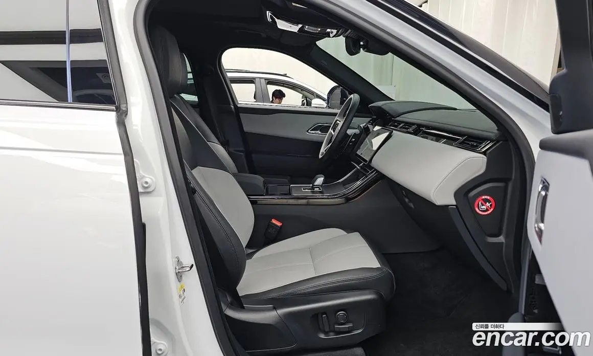 Land Rover Range Rover Velar 2025 2.0 АКПП, фото 17