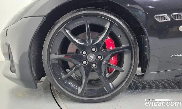 Maserati GranTurismo 2015 4.7 АКПП, миниатюра 5 Maserati GranTurismo 2015 4.7 АКПП, миниатюра 5
