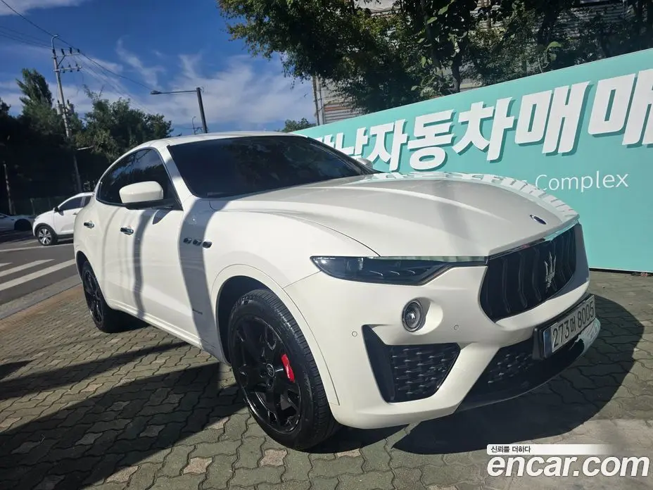 Maserati Levante 2020 3.0 АКПП, фото 3