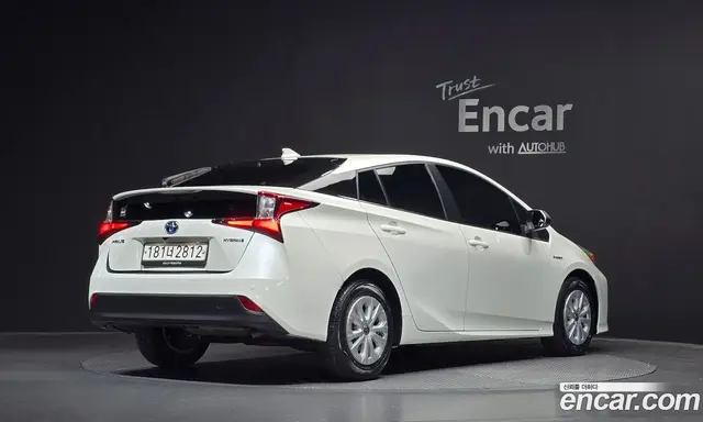 Toyota Prius 2020 1.8 АКПП, миниатюра 2
