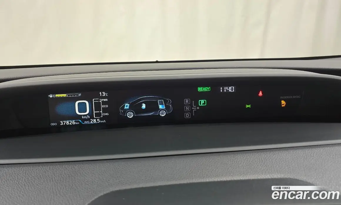 Toyota Prius 2020 1.8 АКПП, фото 11