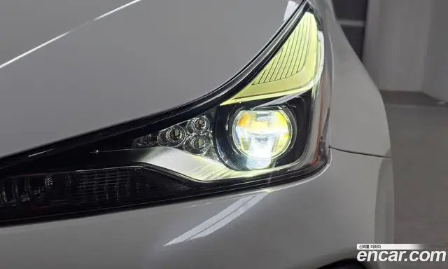 Toyota Prius 2020 1.8 АКПП, миниатюра 8