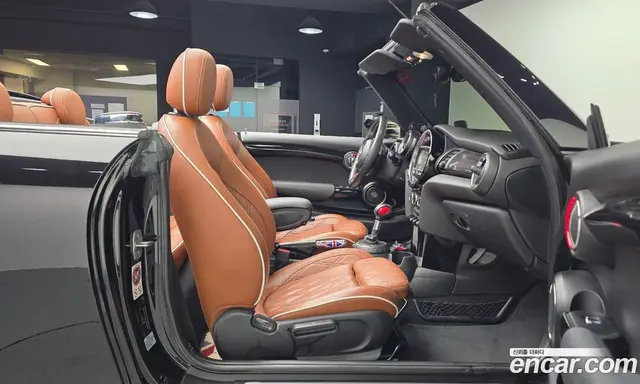 Mini Cooper Convertible 2016 2.0 АКПП, миниатюра 11 Mini Cooper Convertible 2016 2.0 АКПП, миниатюра 11