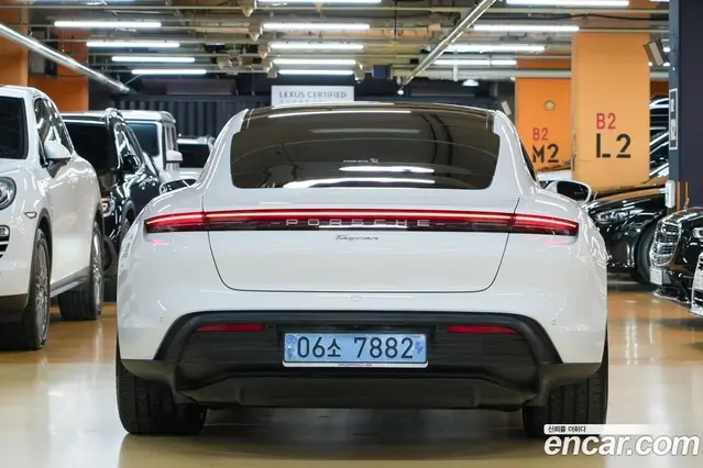 Porsche Taycan 2023 0.1 АКПП, миниатюра 4
