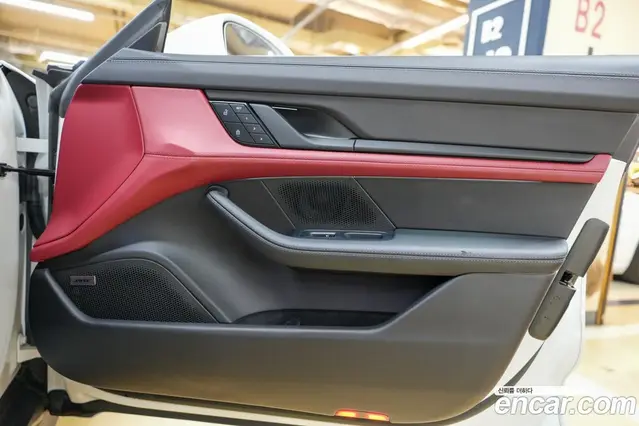 Porsche Taycan 2023 0.1 АКПП, миниатюра 5
