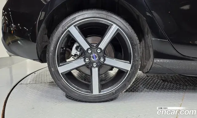 Volvo V40 2016 2.0 АКПП, миниатюра 5 Volvo V40 2016 2.0 АКПП, миниатюра 5