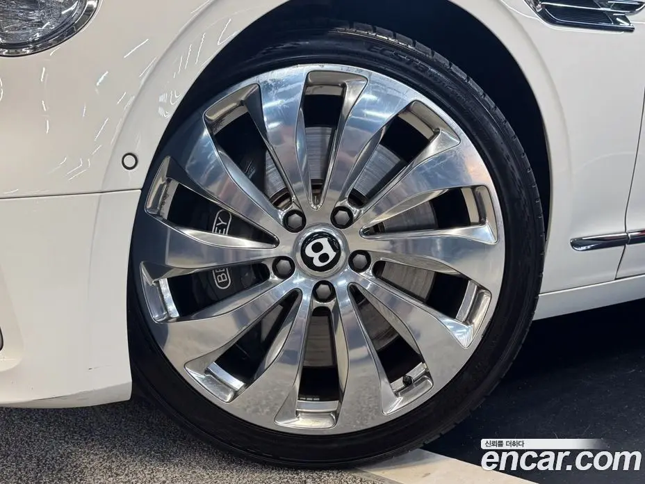 Bentley Flying Spur 2021 4.0 АКПП, фото 5