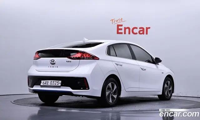 Hyundai Ioniq 2016 1.6 АКПП, миниатюра 2 Hyundai Ioniq 2016 1.6 АКПП, миниатюра 2