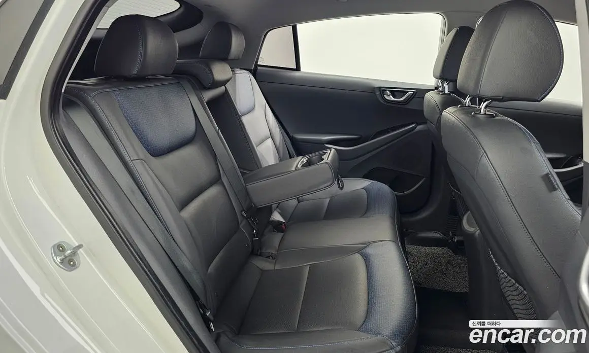 Hyundai Ioniq 2016 1.6 АКПП, фото 12 Hyundai Ioniq 2016 1.6 АКПП, фото 12
