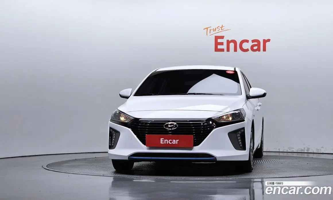 Hyundai Ioniq 2016 1.6 АКПП, фото 3 Hyundai Ioniq 2016 1.6 АКПП, фото 3