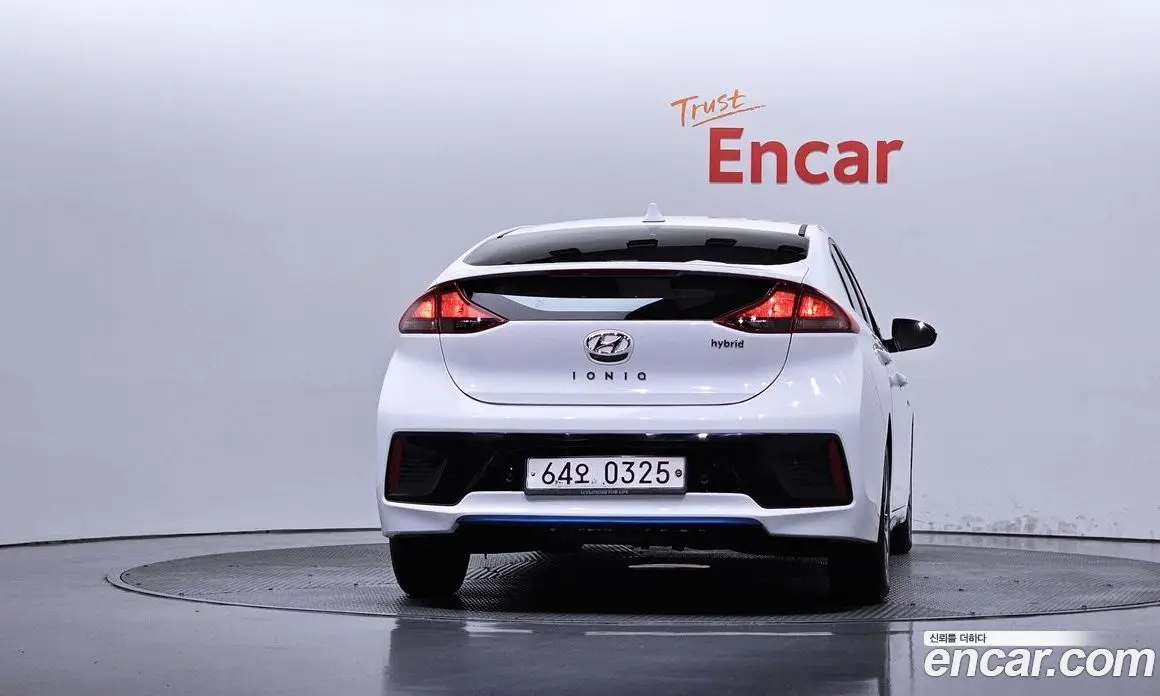 Hyundai Ioniq 2016 1.6 АКПП, фото 4 Hyundai Ioniq 2016 1.6 АКПП, фото 4