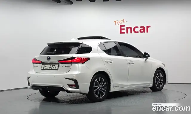 Lexus CT200h, 2018, 98 815 км