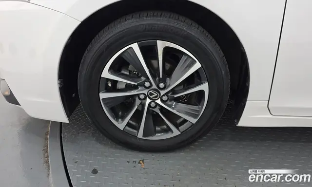 Lexus CT200h 2018 1.8 АКПП, миниатюра 4 Lexus CT200h 2018 1.8 АКПП, миниатюра 4