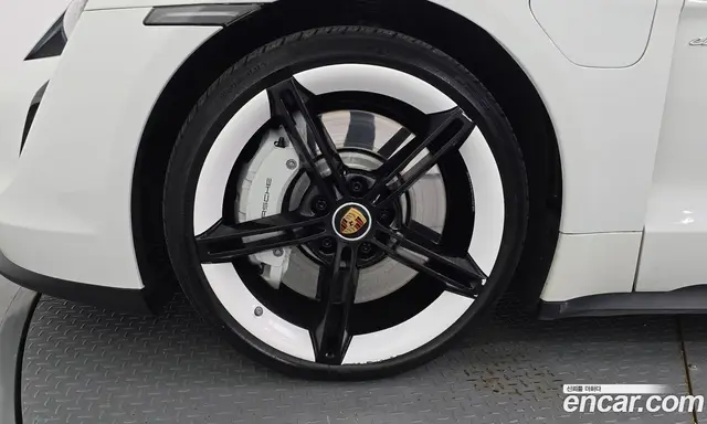 Porsche Taycan 2021 0.1 АКПП, миниатюра 4 Porsche Taycan 2021 0.1 АКПП, миниатюра 4