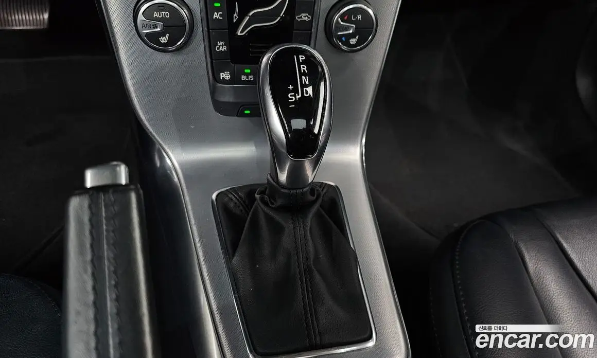 Volvo V40 2017 2.0 АКПП, фото 12