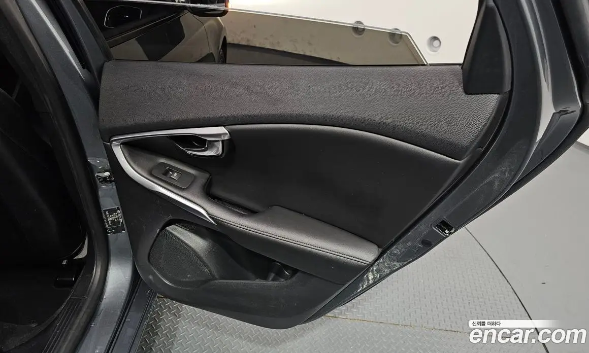 Volvo V40 2017 2.0 АКПП, фото 15