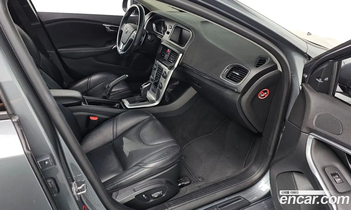 Volvo V40 2017 2.0 АКПП, фото 16