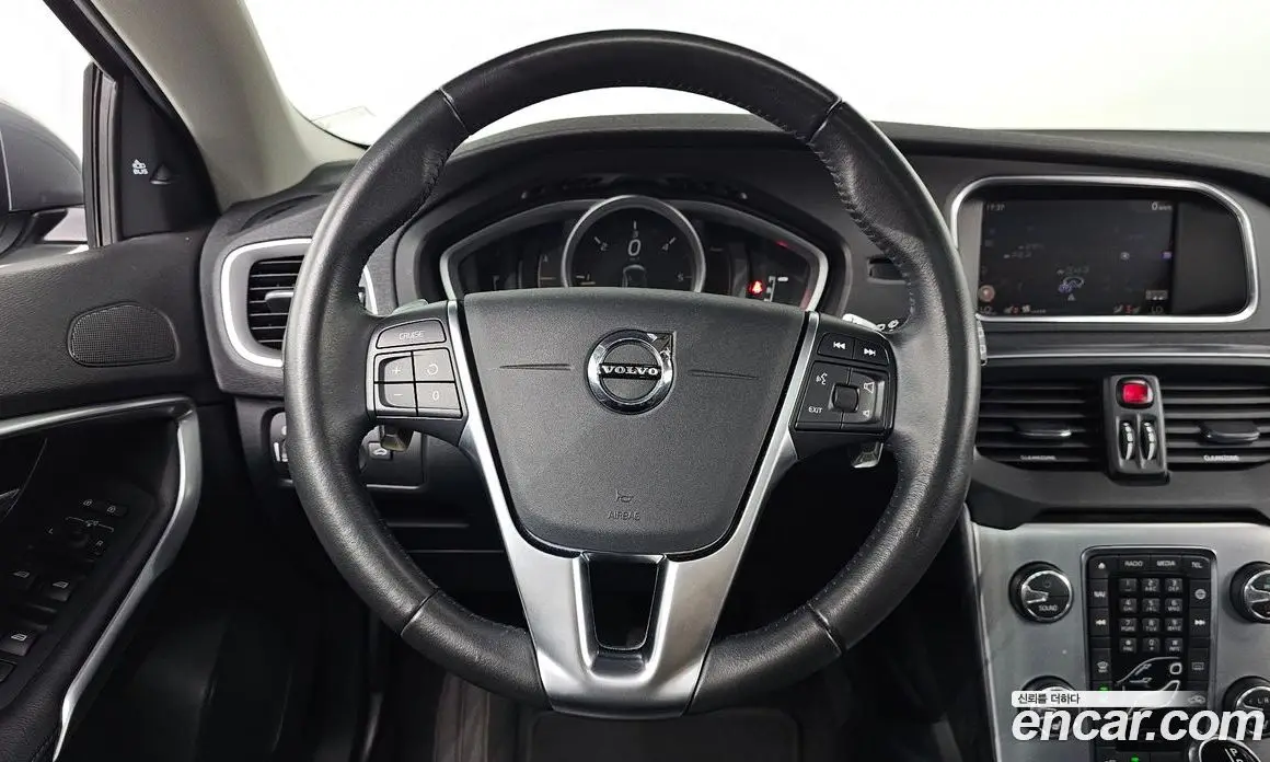 Volvo V40 2017 2.0 АКПП, фото 19