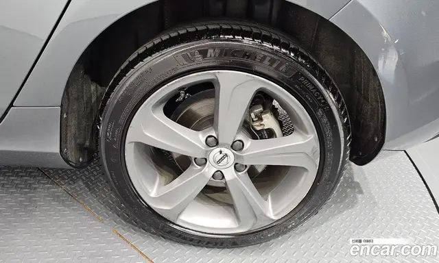Volvo V40 2017 2.0 АКПП, миниатюра 7