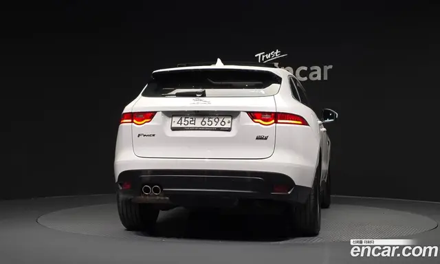 Jaguar F-Pace 2017 2.0 АКПП, миниатюра 4 Jaguar F-Pace 2017 2.0 АКПП, миниатюра 4