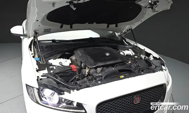 Jaguar F-Pace 2017 2.0 АКПП, миниатюра 6 Jaguar F-Pace 2017 2.0 АКПП, миниатюра 6