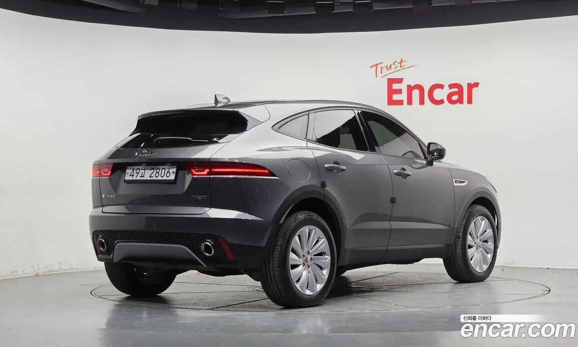 Jaguar E-Pace 2018 2.0 АКПП, фото 2 Jaguar E-Pace 2018 2.0 АКПП, фото 2