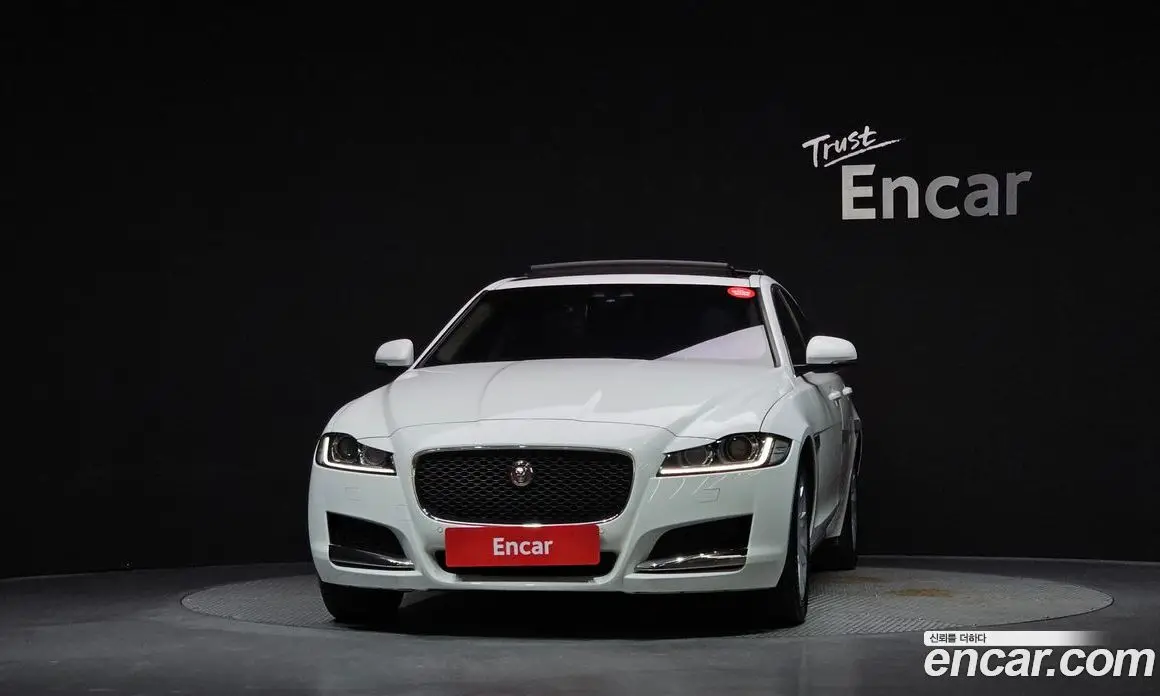 Jaguar XF 2017 2.0 АКПП, фото 3