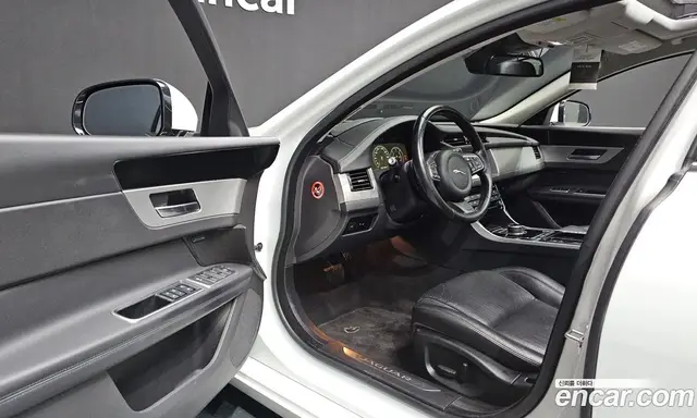 Jaguar XF 2017 2.0 АКПП, миниатюра 10