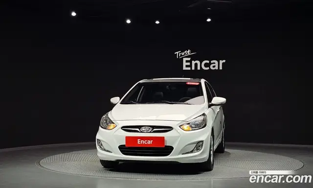 Hyundai Accent 2012 1.6 АКПП, миниатюра 2
