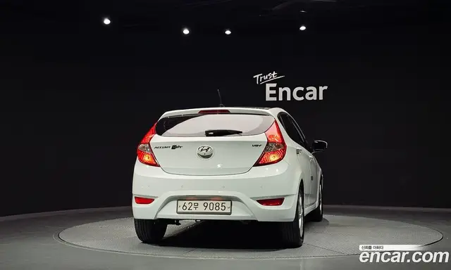 Hyundai Accent 2012 1.6 АКПП, миниатюра 3