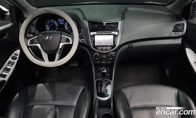 Hyundai Accent 2012 1.6 АКПП, миниатюра 9