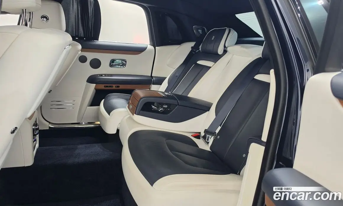 Rolls-Royce Ghost 2021 6.7 АКПП, фото 17