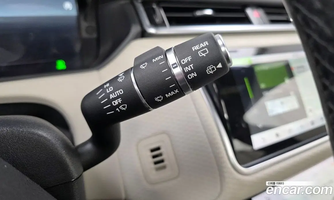 Land Rover Range Rover Velar 2019 2.0 АКПП, фото 18