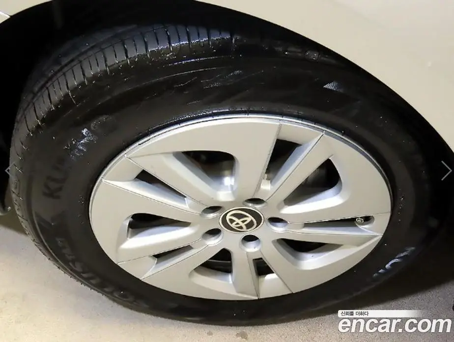 Toyota Prius 2016 1.8 АКПП, фото 18