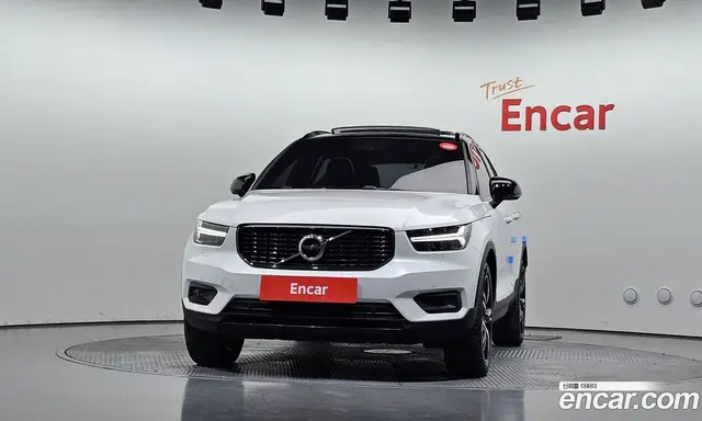 Volvo XC40 2020 2.0 АКПП, миниатюра 3