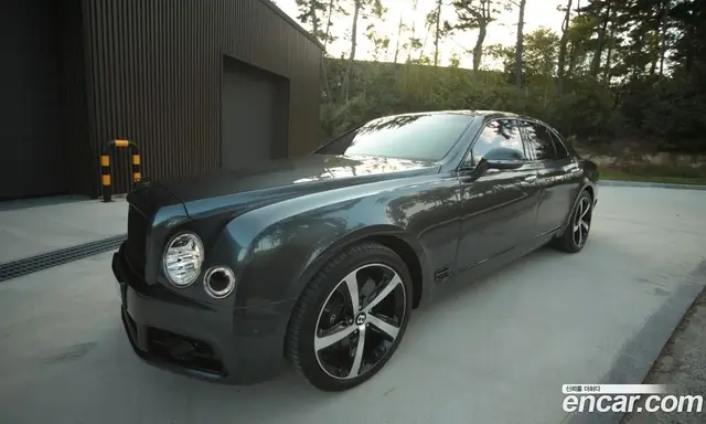 Bentley Mulsanne, 2018, 82 500 км Bentley Mulsanne, 2018, 82 500 км