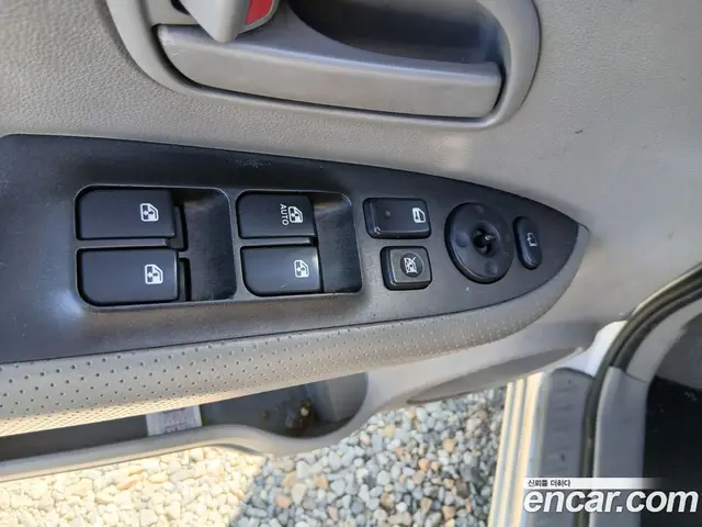 Kia Carens 2008 2.0 АКПП, миниатюра 10