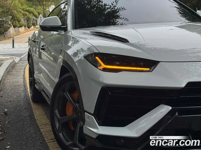 Lamborghini Urus 2023 4.0 АКПП, миниатюра 2