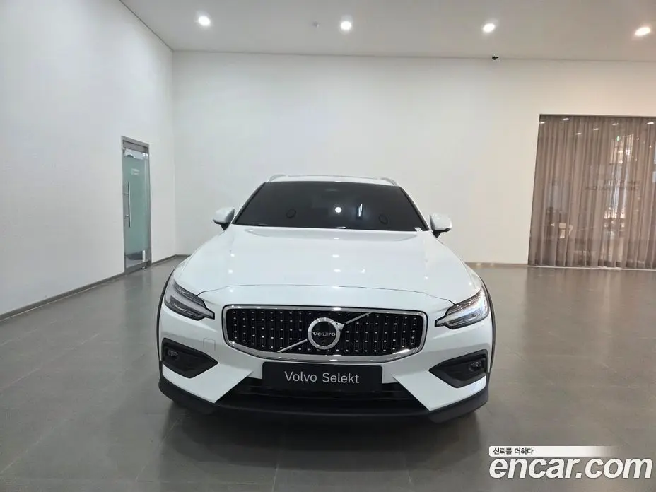 Volvo V60 2026 2.0 АКПП, фото 3