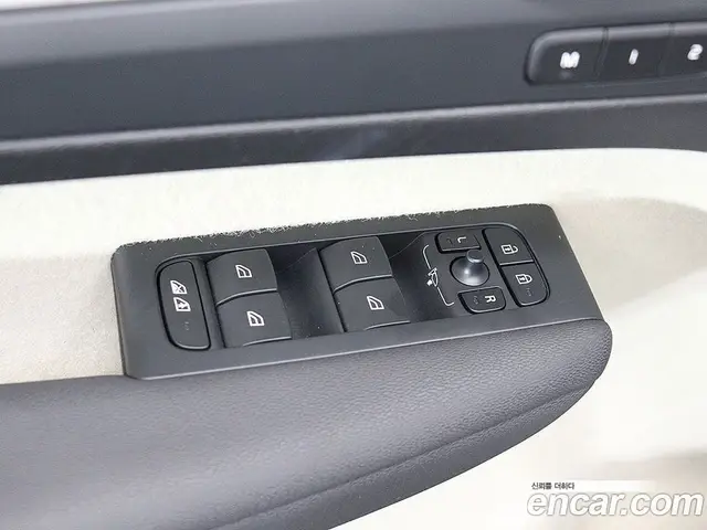 Volvo XC40 2024 2.0 АКПП, миниатюра 5 Volvo XC40 2024 2.0 АКПП, миниатюра 5