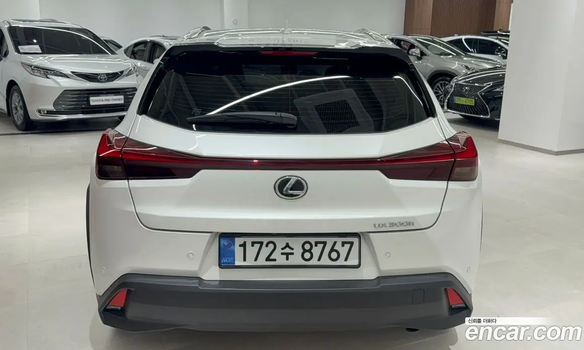 Lexus UX 2025 2.0 вариатор, фото 4 Lexus UX 2025 2.0 вариатор, фото 4