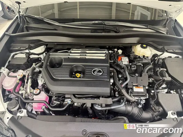 Lexus UX 2025 2.0 вариатор, миниатюра 6 Lexus UX 2025 2.0 вариатор, миниатюра 6