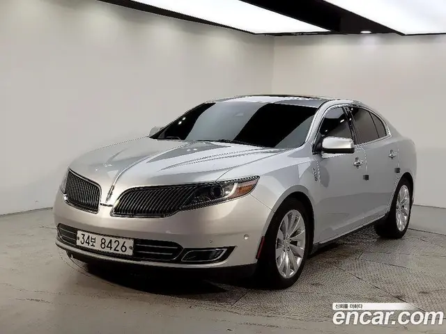 Lincoln MKS, 2015, 153 670 км Lincoln MKS, 2015, 153 670 км