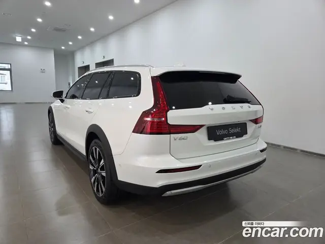 Volvo V60 2026 2.0 АКПП, миниатюра 2