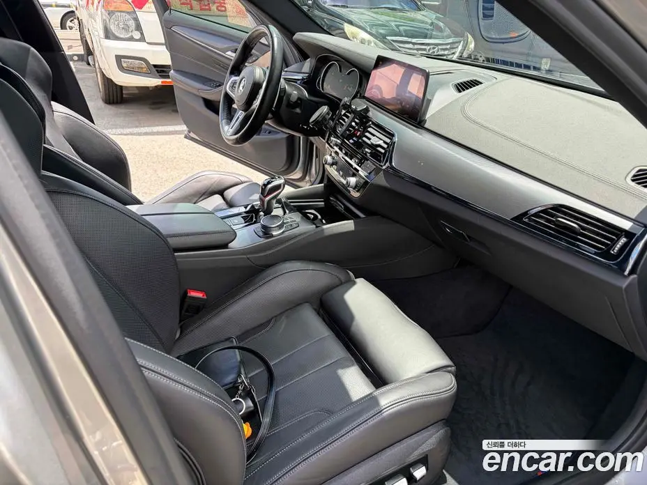 BMW M5 2019 4.4 АКПП, фото 16