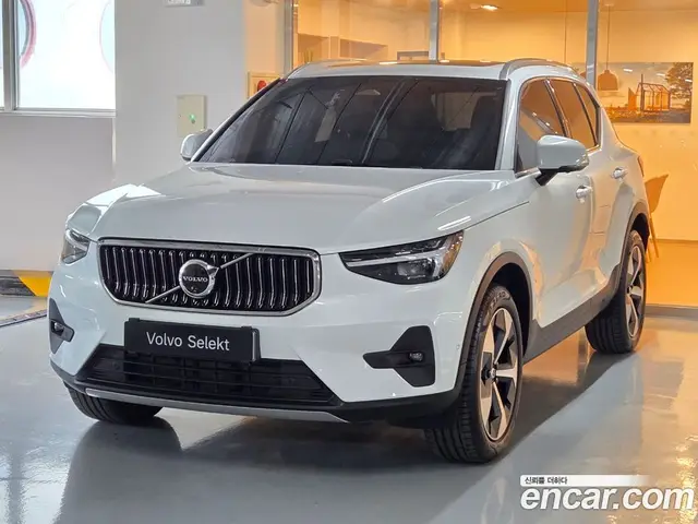 Volvo XC40, 2025, 6 080 км