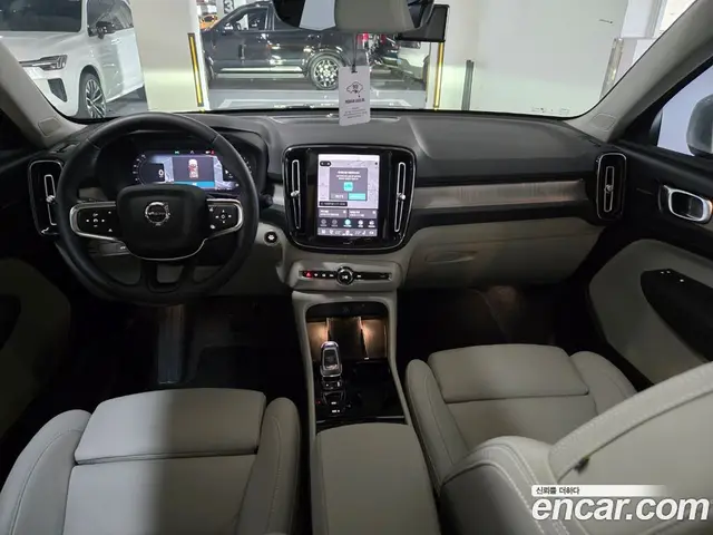 Volvo XC40 2025 2.0 АКПП, миниатюра 8